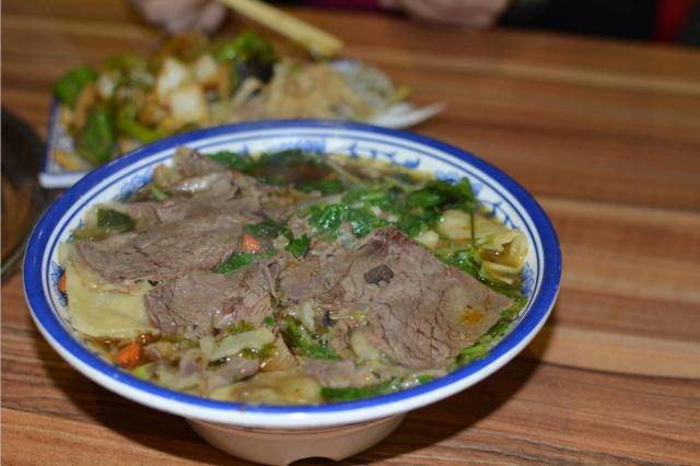 舌尖上的河北|郭德纲最爱的河北美食,保定特产牛肉罩饼!